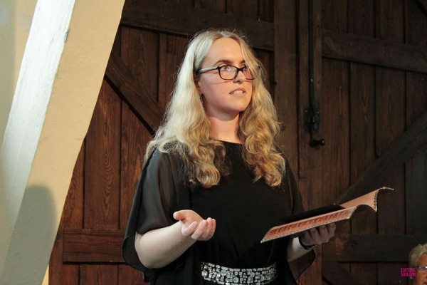 Katharina Maier Bei Einer Lesung, Foto Martina Vordermayer